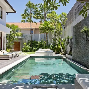 villa-coco.hotelsseminyak.net/